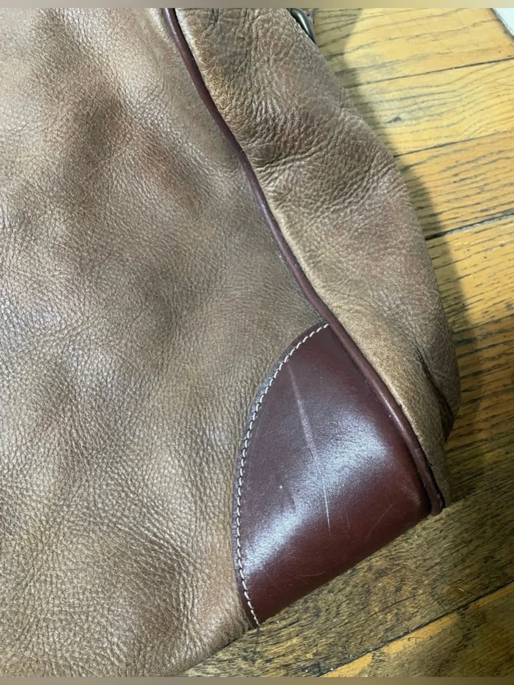 Roots Blackberry Two-Tone Brown Leather Vintage Duffel Bag Vacation Travel